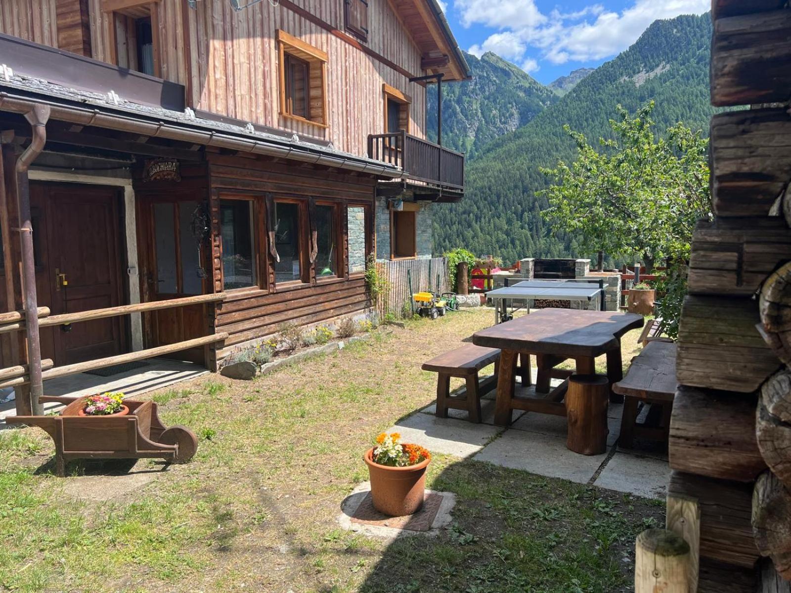 Joivy Modern Family Chalet With Stunning Mountain Views Champoluc Zewnętrze zdjęcie
