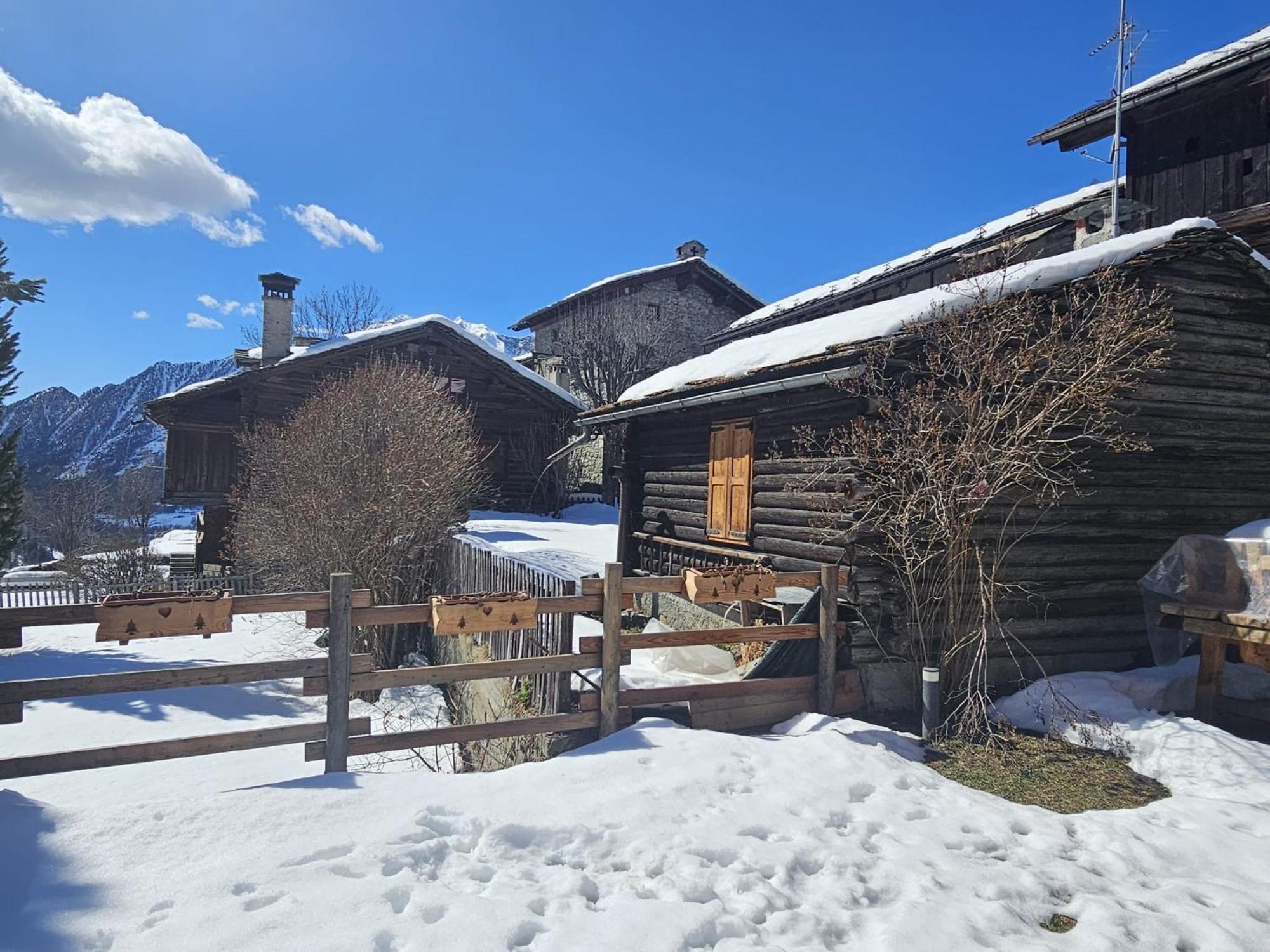 Joivy Modern Family Chalet With Stunning Mountain Views Champoluc Zewnętrze zdjęcie