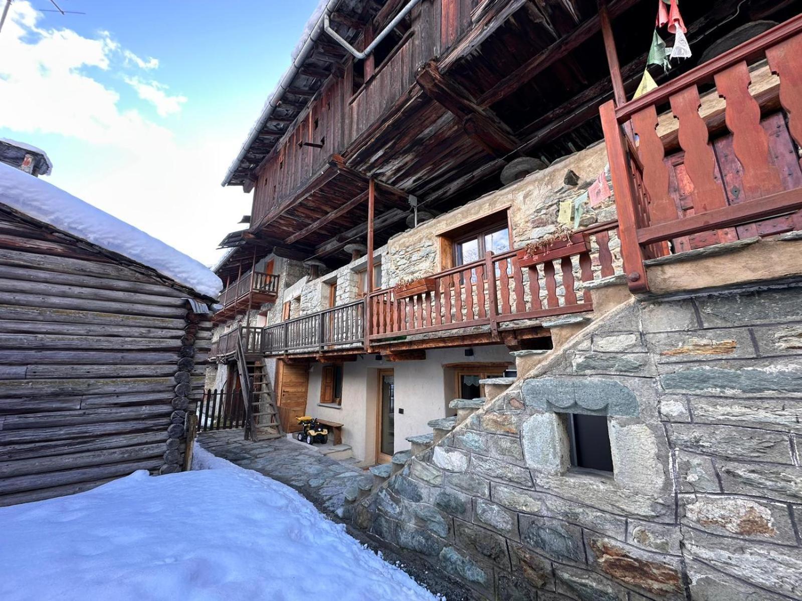 Joivy Modern Family Chalet With Stunning Mountain Views Champoluc Zewnętrze zdjęcie