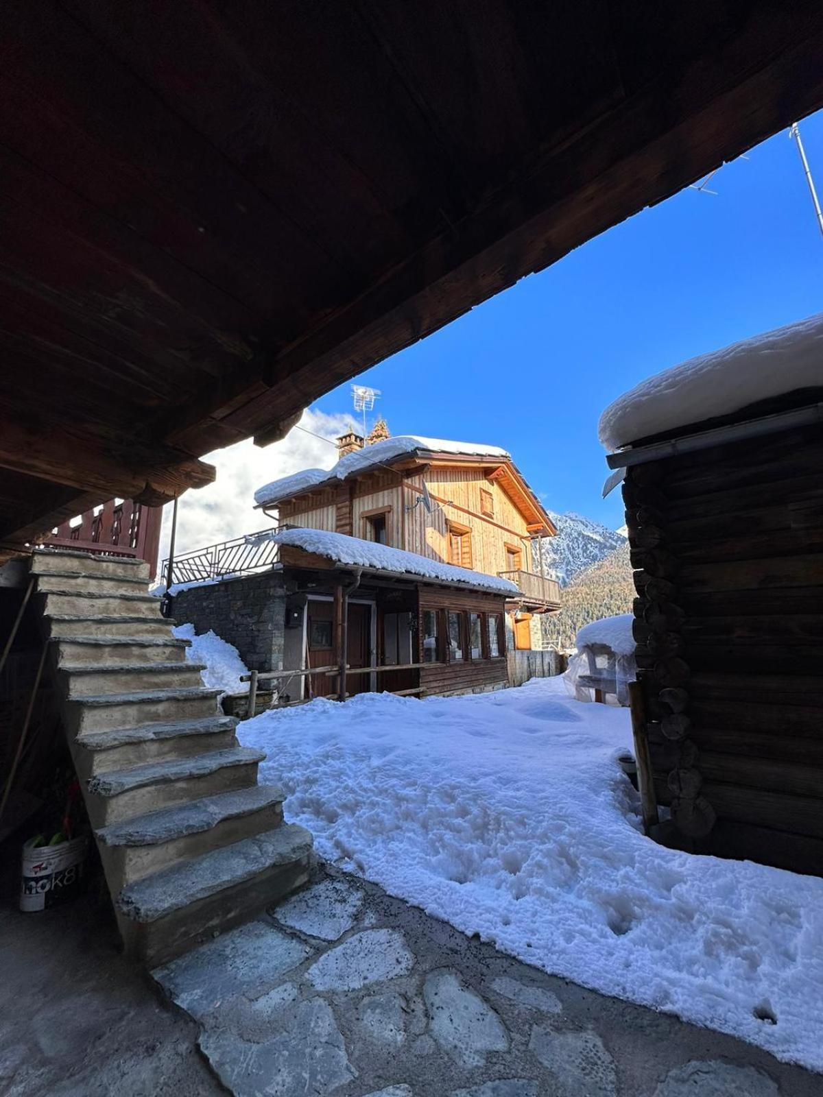 Joivy Modern Family Chalet With Stunning Mountain Views Champoluc Zewnętrze zdjęcie