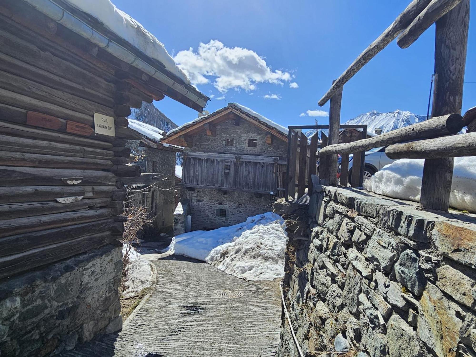Joivy Modern Family Chalet With Stunning Mountain Views Champoluc Zewnętrze zdjęcie
