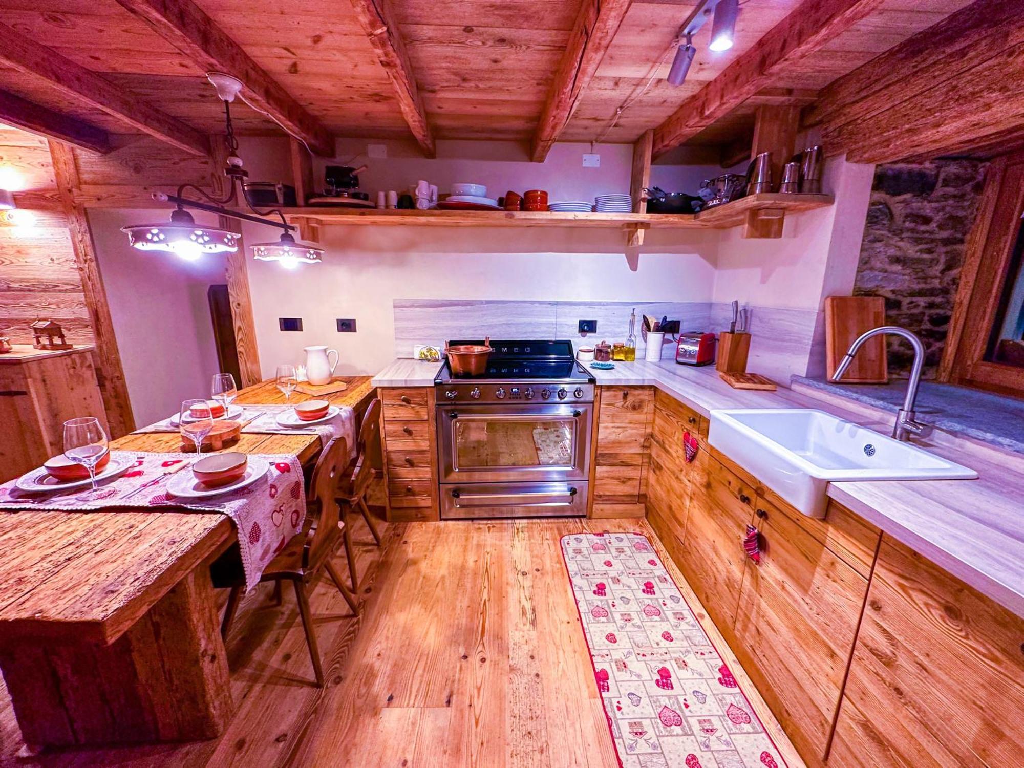 Joivy Modern Family Chalet With Stunning Mountain Views Champoluc Zewnętrze zdjęcie